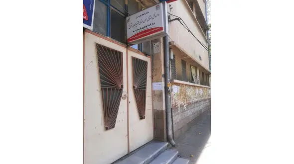 درِ همیشه بسته پایگاه انتقال خون شهرستان مرند