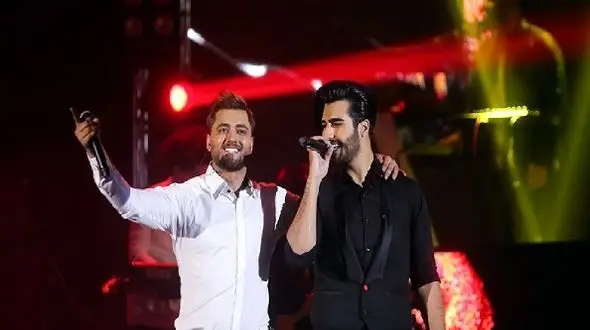 فیلم آواز احساسی /  پسر تو دماغی به ماکان بند گفت بذارن بخونه بهش خندیدن ولی خوند سالن ترکید !