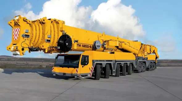 توقیف جرثقیل 30 میلیاردی قاچاق در "لامرد"