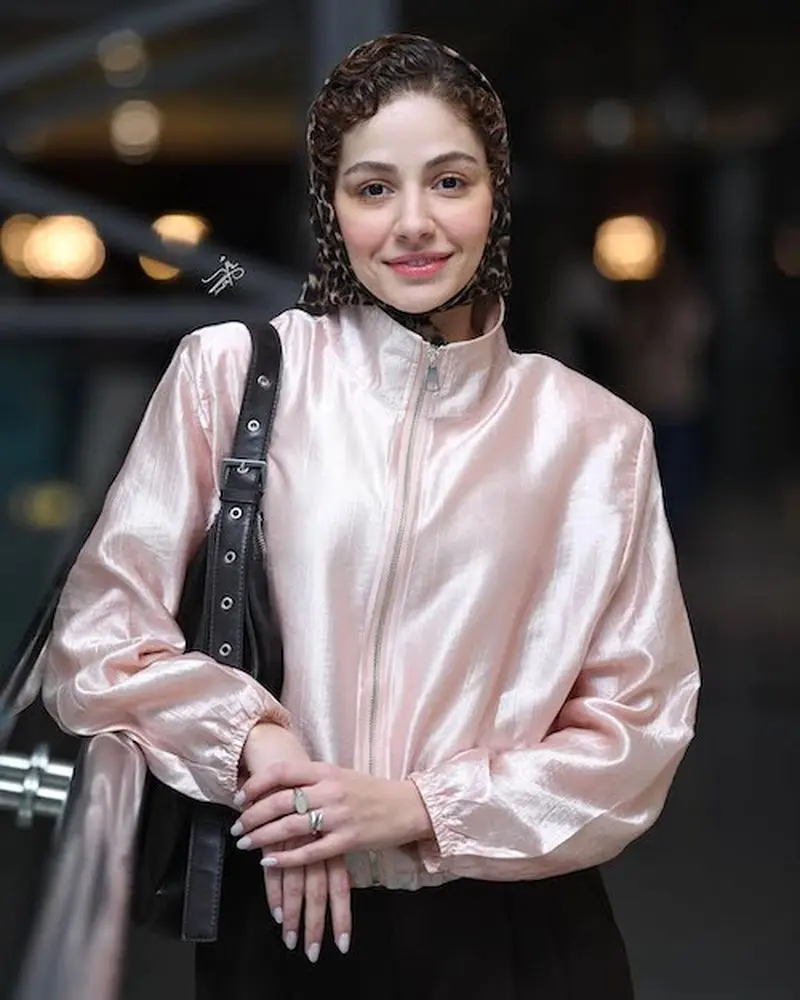 بامبرجکت صورتی مهتاب ثروتی