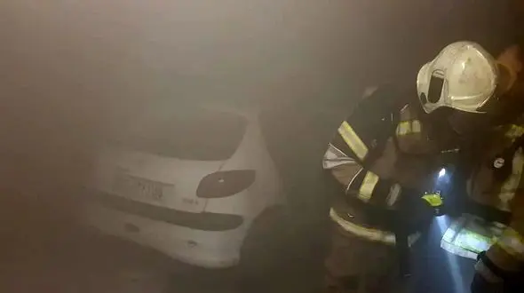 5 عکس از آتش سوزی هولناک یک خانه در گاندی + فیلم