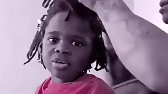 فیلم گریه های این دختر جهانی شد ! / من زشتم ! + فیلم