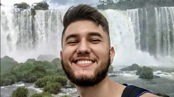 مرگ تلخ پسر 22 ساله به خاطر سلفی در کنار آبشار + عکس