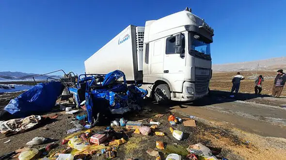 تصادف مرگبار تریلی در جاده زنجان به تبریز