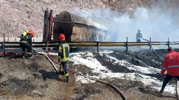 فیلم آتش سوزی تانکر سوخت در بیرجند / فاجعه انفجار از بیخ گوش بیرجندی ها گذشت