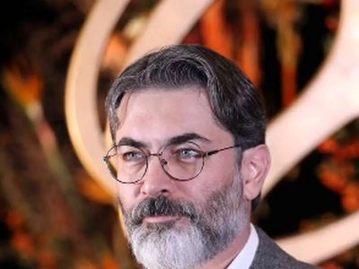 فیلم دیده نشده از دلبری یک دختر زیبا از پارسا پیروزفر! همه حسادت ها رو خانم جذاب برانگیخت!