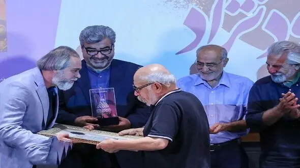 سینماگران برای علیرضا داودنژاد سنگ تمام گذاشتند؛ از «مجنون سینما» تا «عاشق سینما»