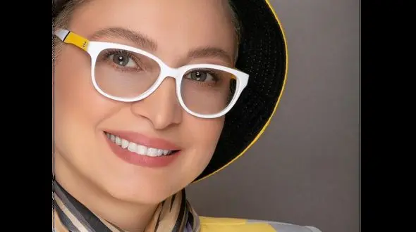 تولد لاکچری این خانم بازیگر را ببینید / مریم کاویانی جوان تر از قبل ! +فیلم