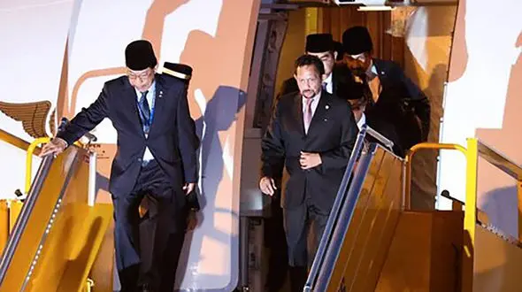  تصاویر گران‌ترین جت خصوصی جهان با تزئینات طلا !/ صاحب این قصر پرنده کیست؟  