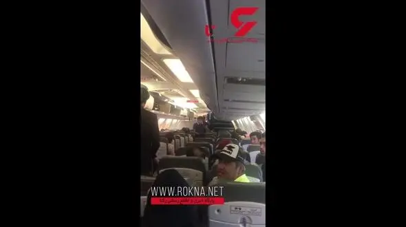  مسافران معترض پرواز بندرعباس به تهران از هواپیما پیاده نشدند + فیلم