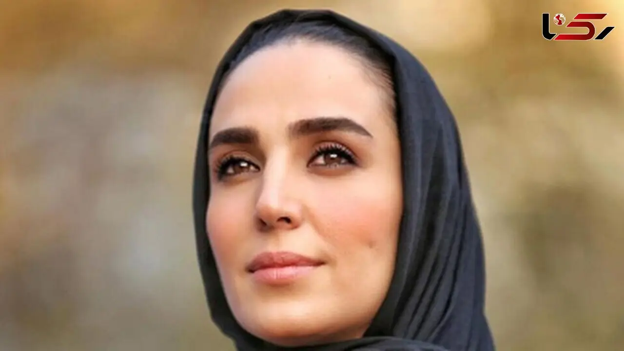 عکس/ سفره عقد باشکوه و زیبای سوگل طهماسبی با وسایل شیک و امروزی با تم طلایی/ همه چی تمومه...!