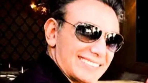 دانلود آهنگ باشکوه شادمهر عقیلی  به نام تو یه پناهی / مثل چشمامی ... مث نفس کشیدن شدی برام...