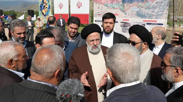 بازدید رئیسی از پروژه ترانزیتی جاده‌ای و ریلی ارس