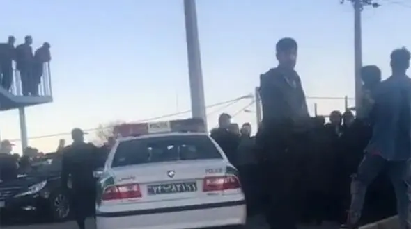 قتل زن عمو در جاده کرمانشاه / قاتل این زن را به رگبار بست + فیلم محل قتل