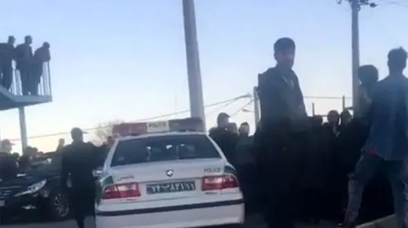 قتل زن عمو در جاده کرمانشاه / قاتل این زن را به رگبار بست + فیلم محل قتل