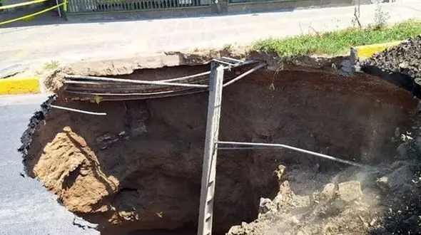 فرونشست؛ بزرگ‌ترین بحران زمین‌شناختی ایران است/  زیر پای اصفهان «۱۰ متر خلأ» ایجاد شده است/ هشدارهای کارشناسان فقط در کشوی ارگان ها خاک می خوردند! + فیلم 