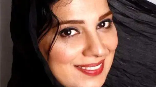 چهره بدون آرایش روشنک عجمیان