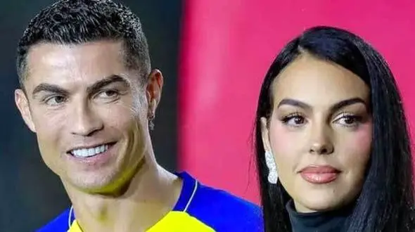 فیلم پنالتی زدن جورجینا که برعکس شوهرش رونالدو اصلا استعدادشو نداره! / خانم شما همون مدلینگ و پول خرج کن باشی 