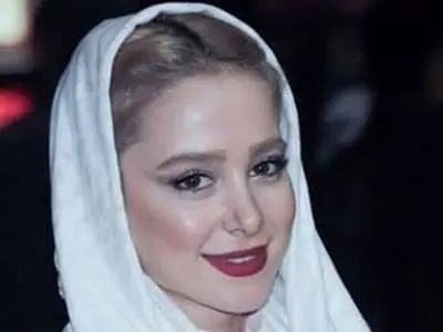 خلاقیت تحسین برانگیز الناز حبیبی برای سلفی گرفتن روبروی آینه های شیشه‌ای+عکس