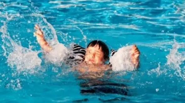 مرگ هولناک کودک 6 ساله جلوی چشمان خانواده اش در رشت + جزییات تلخ