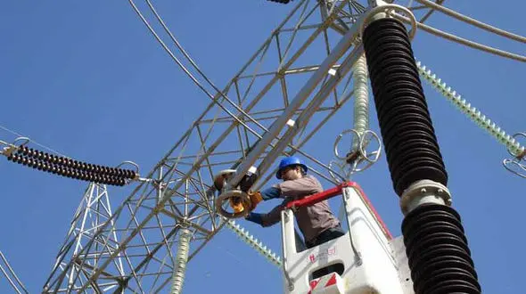 روستای سرخ‌دشت همین پشت تپه های تهران هنوز برق ندارد ! 