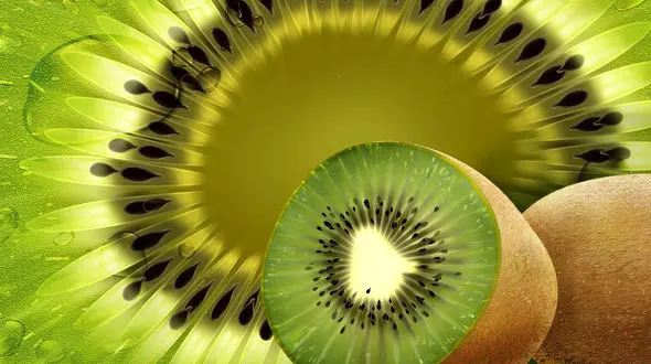 آقایان حتما کیوی بخورید!