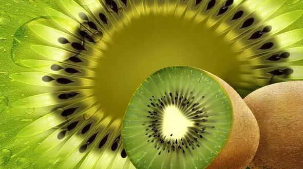 آقایان حتما کیوی بخورید!