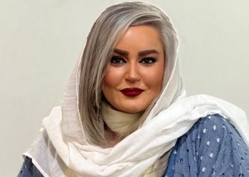 تیپ متفاوت نعیمه نظام‌دوست در یک مراسم هنری