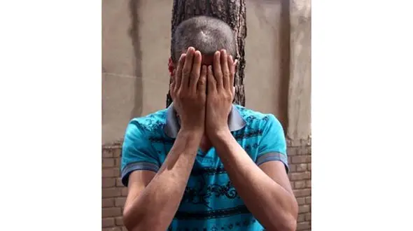 نقشه احمقانه مشتری برای دزدی از مرد فروشنده در نیمه شب + عکس