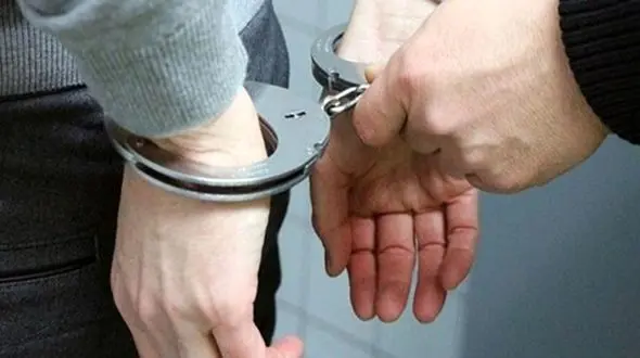 حکم های عجیب برای 2 زندانی فاروجی / دزد باید گچ کاری کند !