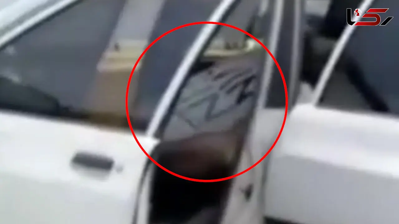فیلم کشف جسد مرد جوان مقابل پارک ارم مشهد / جسد داخل پراید 