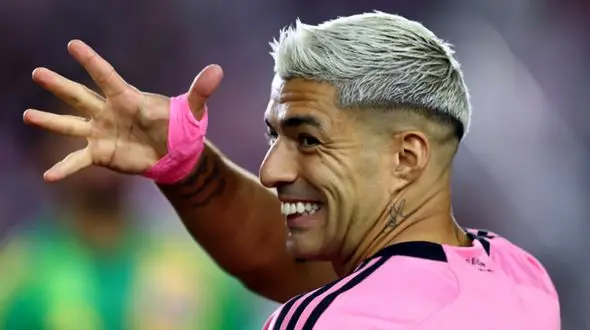 فوتبالیست سرشناس در صحنه خودکشی فرشته  نجات شد 