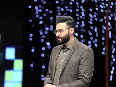 عکس / اولین رونمایی از دختر زیبای مصطفی امامی مجری ویژه برنامه افطاری پناه / چقدر پدر و دختر شبیه هم هستن!