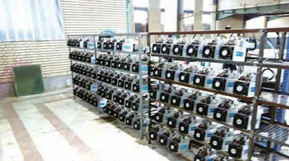 انتشار عکس جنجالی از اقدامی عجیب در یک مسجد ! / اینجا چه خبر است ! / بررسی می کنیم !