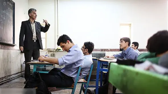 نماینده مجلس: امسال معلمان از هدیه ۲۲.۵ میلیون تومانی بهره‌مند می شوند
