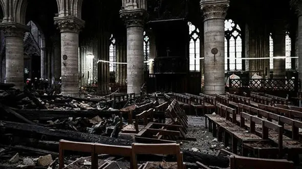 تصاویری هولناک از خسارت های وارد شده به کلیسا نوتردام
