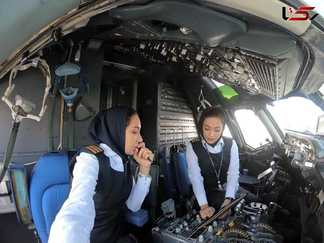 2 خلبان زن در مشهد تاریخ ساز شدند + عکس