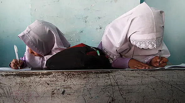 65 هزار دانش آموز اتباع داریم که نصف آنها نمی دانند چگونه در مدرسه ثبت نام کنند !