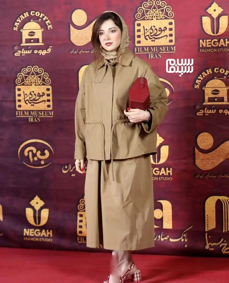 روشنک گرامی