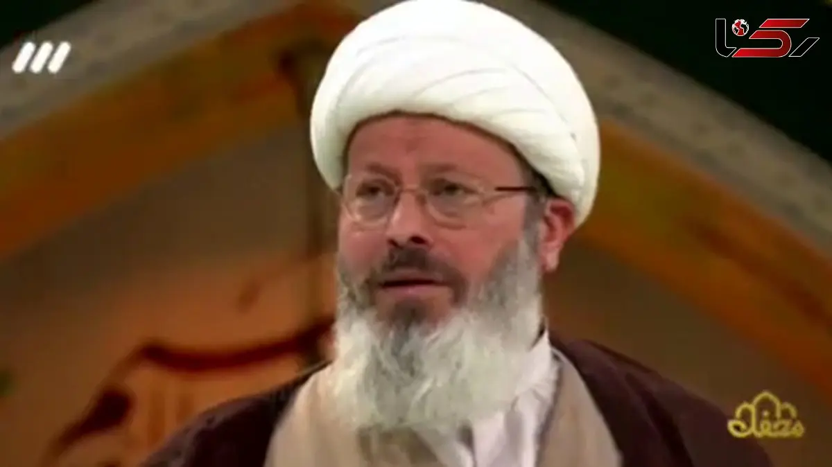 فیلم آوازخوانی یک روحانی در تلویزیون / حرفه ای با صدای رسا می خواند