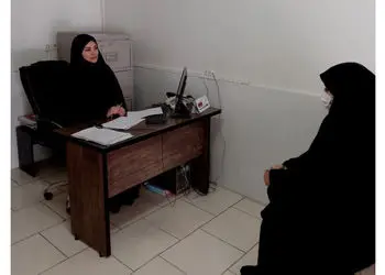 این دختر 23 ساله در قبر می خوابید ! / برای یک لقمه نان گور خواب شدم ! / نگاه بد مردم ویرانم کرد + نظر کارشناس