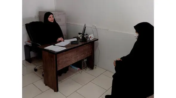 این دختر 23 ساله در قبر می خوابید ! / برای یک لقمه نان گور خواب شدم ! / نگاه بد مردم ویرانم کرد + نظر کارشناس