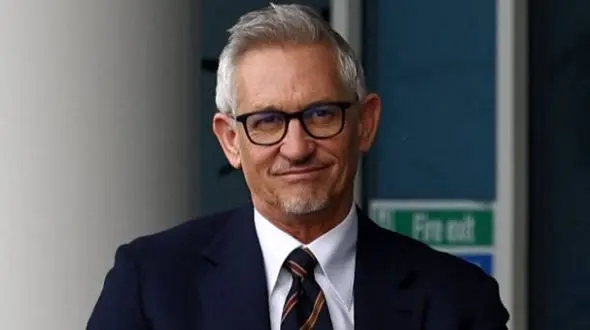 مهاجم سابق بارسا و حامی فلسطین بعد از 26 سال اخراج می شود!