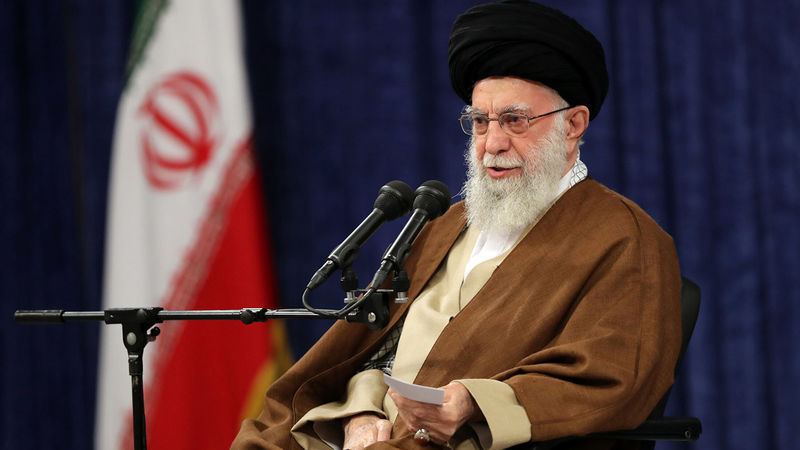  حضرت آیت‌الله خامنه‌ای رهبر انقلاب در دیدار دست‌اندرکاران برگزاری کنگره بین‌المللی علامه طباطبایی: