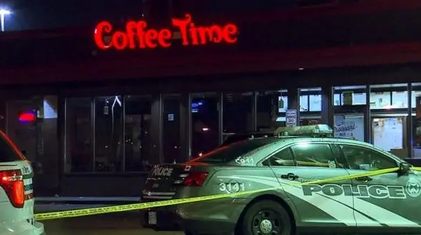 حرکت ناشایست با انگشت هنگام رانندگی و ابطال گواهینامه