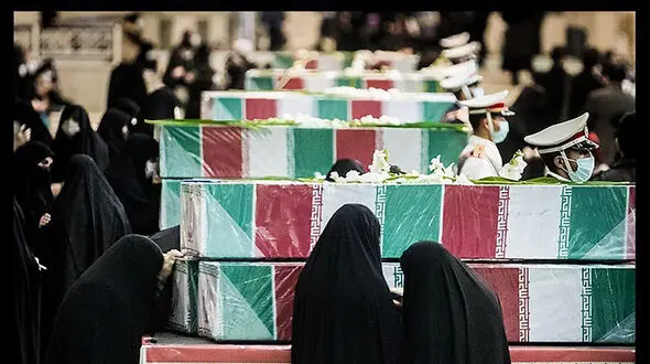 آغاز مراسم تشییع پیکر پاک 150 شهید از مقابل دانشگاه تهران به سمت معراج‌الشهدا + فیلم و تصاویر