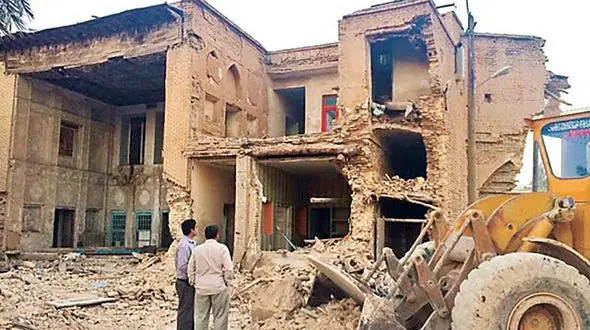 از اقدام ضدفرهنگی در شیراز جلوگیری کنید