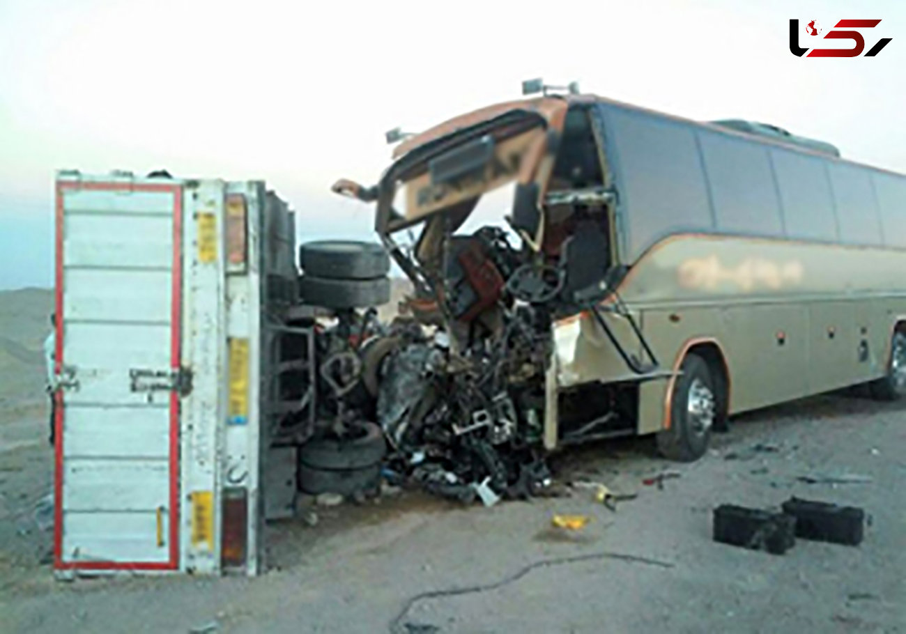 تصادف اتوبوس و کامیون در شاهرود