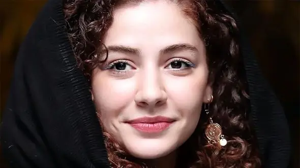 عکس های خانم بازیگر زیبای سریال خاتون! / مهتاب ثروتی کیست؟!