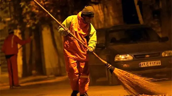 لزوم استفاده پاکبانان از لباس و علائم دارای شب رنگ / شهرداری بر پیمانکاران نظارت کند